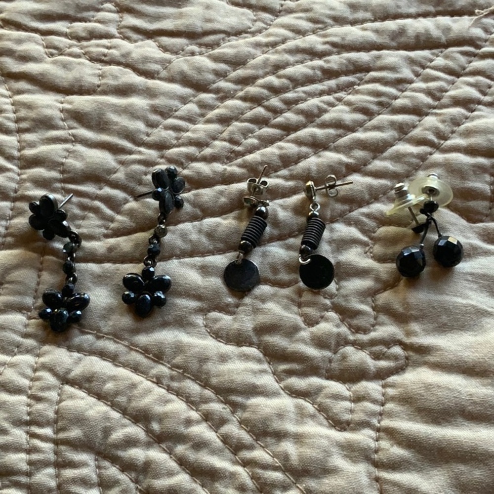 3 sets of vintage black drop earrings